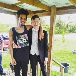 Meet your Posher, Hunter